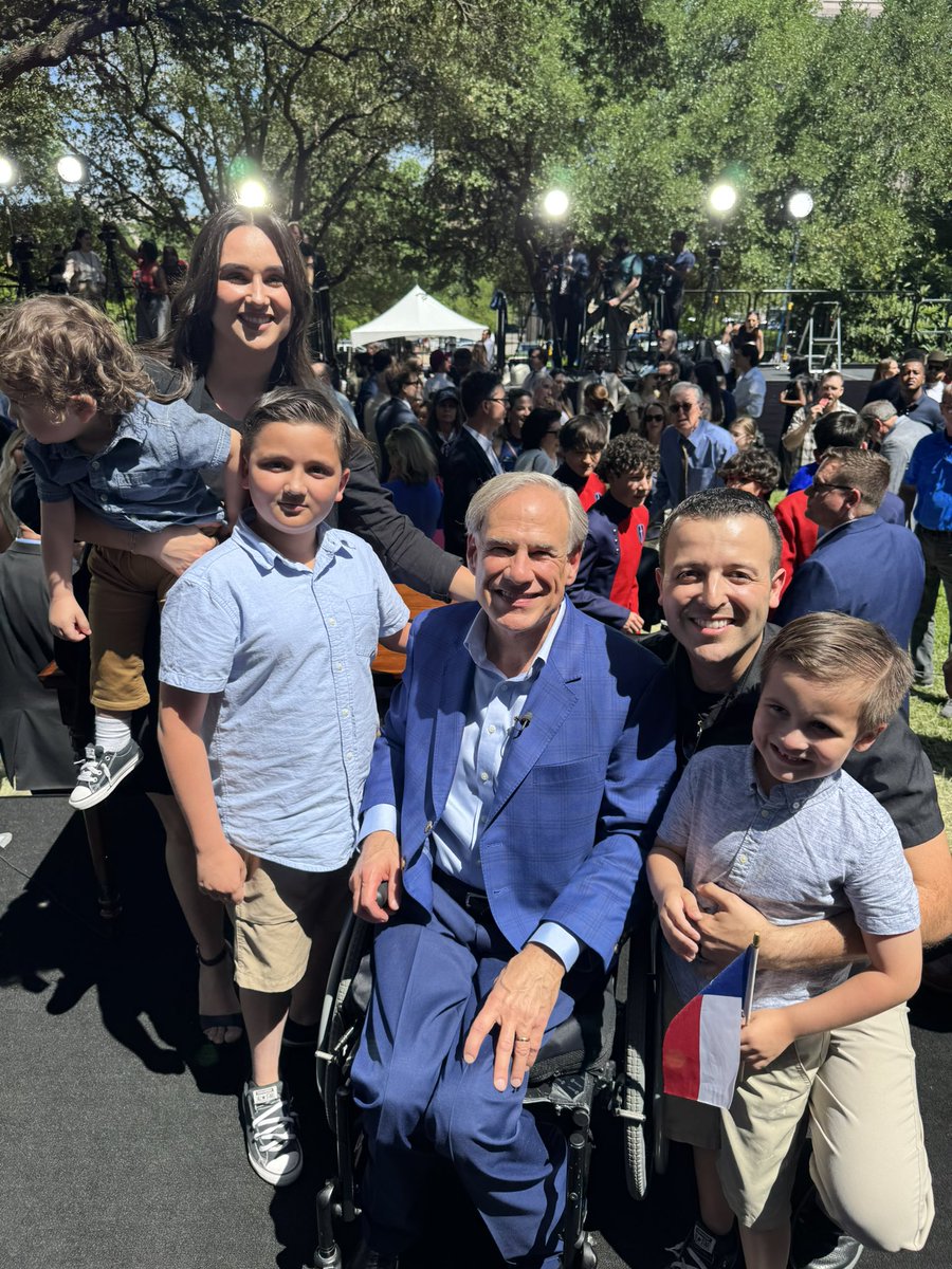 Jorge Martinez (@mrjorgemtz) on Twitter photo After 10 years of hard work, <a href="/LIBRETexas/">LIBRETexas</a> helped pass universal ESA’s in Texas. Thank you Gov. <a href="/GregAbbott_TX/">Greg Abbott</a> , Lt. Gov. <a href="/DanPatrick/">Dan Patrick</a>, and Speaker <a href="/Burrows4TX/">Dustin Burrows</a> for your leadership. #BeLIBRE After 10 years of hard work, <a href="/LIBRETexas/">LIBRETexas</a> helped pass universal ESA’s in Texas. Thank you Gov. <a href="/GregAbbott_TX/">Greg Abbott</a> , Lt. Gov. <a href="/DanPatrick/">Dan Patrick</a>, and Speaker <a href="/Burrows4TX/">Dustin Burrows</a> for your leadership. #BeLIBRE