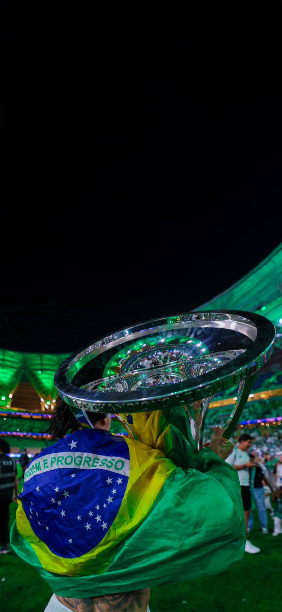 عُدنا من الرماد .. من المكان الذي لا يعود منه أحد .. لملمنا جراحنا … استعدنا قوتنا ..واحرقناكم جميعاً .. واعتلينا قارة بأكملها …الاهلي بطل للنخبة الاسيوية 🏆💚