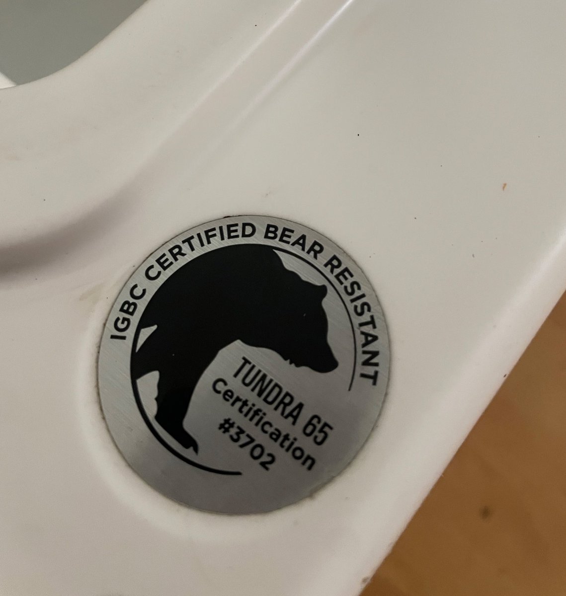 Por estos lados te compras una conservadora y no solo ves el tamaño, también te fijas que sea A PRUEBA DE OSOS 🙃