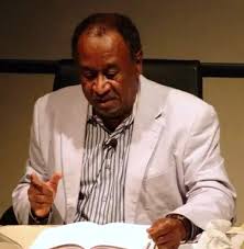 In 2024 we lost our beloved poet Mohammed El-Maki Ibrahim; our poet laureate and husband of my beloved cousin Sumayia. In this link you will find in English and Arabic his "Home of Guidance and Light." Celebrating al Medina in metaphor- Khartoum in heart!
arablit.org/2024/09/20/poe…