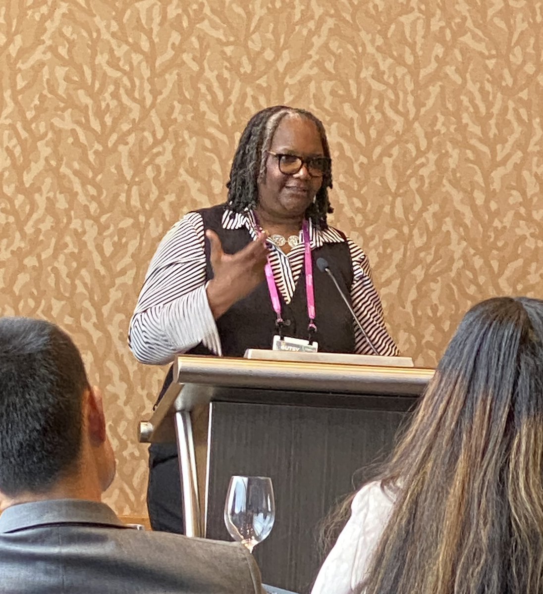 Ellen Zimmermann tweet media