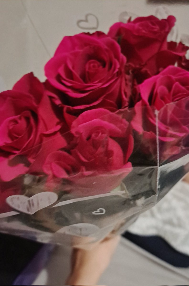 redfieldiaries's tweet image. #cleon date day ♡