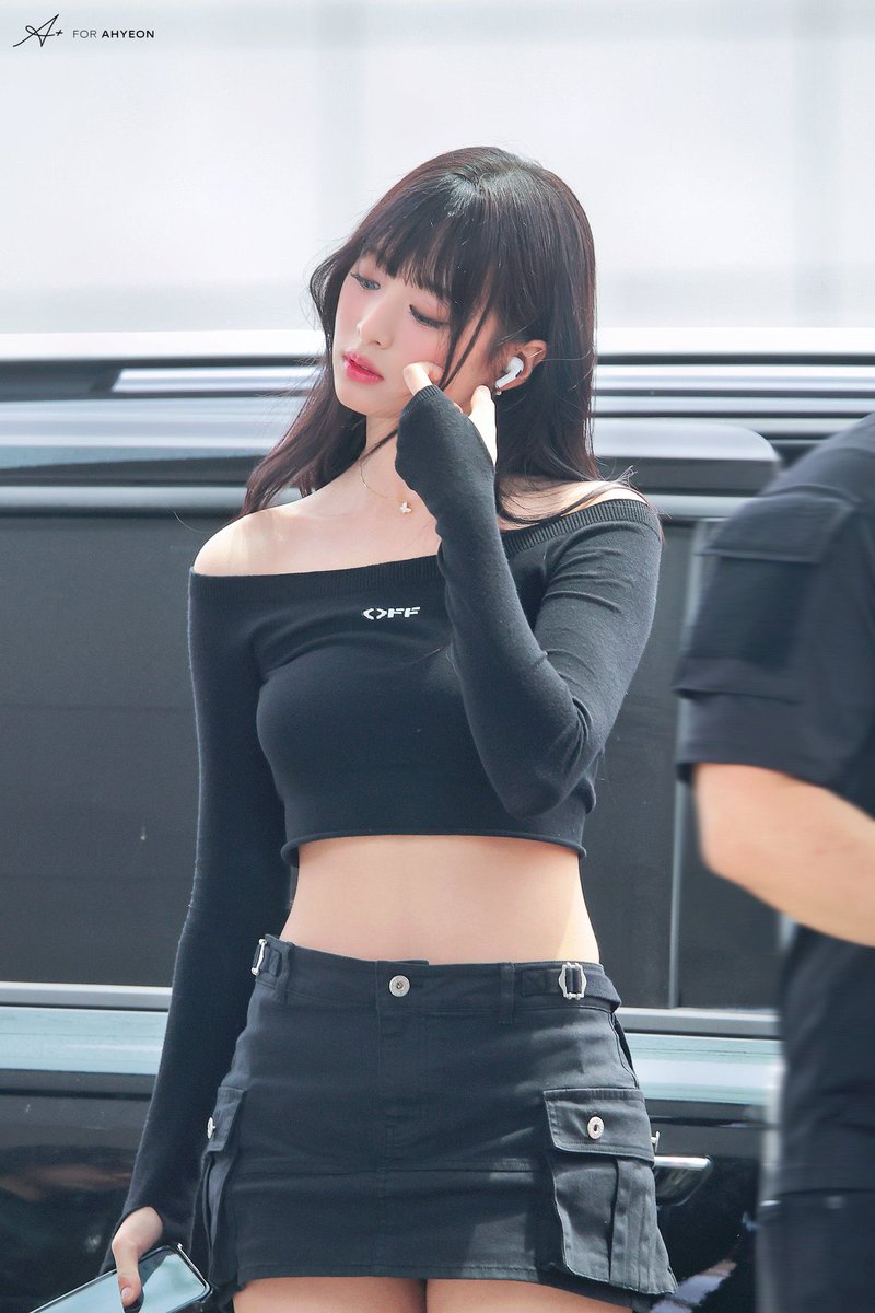 🖤🐈‍⬛
#AHYEON #아현 #郑雅贤 #アヒョン