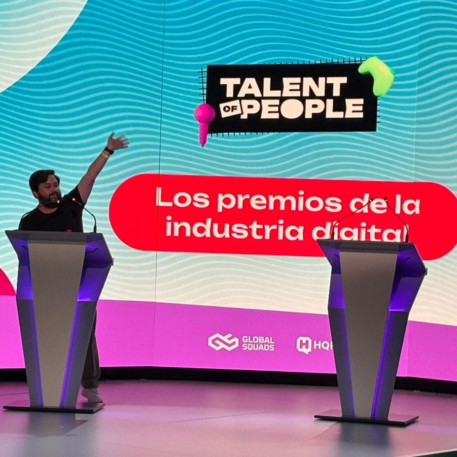 El Premio Talent of People a Mejor Medio de Comunicación en Gaming y Esports se lo lleva <a href="/culturageek/">Cultura Geek 🎮 🕹️📱📺</a> 

Y <a href="/t23augusto/">Augusto Finocchiaro Preci</a> es quien sube a reclamar a este gran premio 🔥

➡bit.ly/PremiacionTOP2…