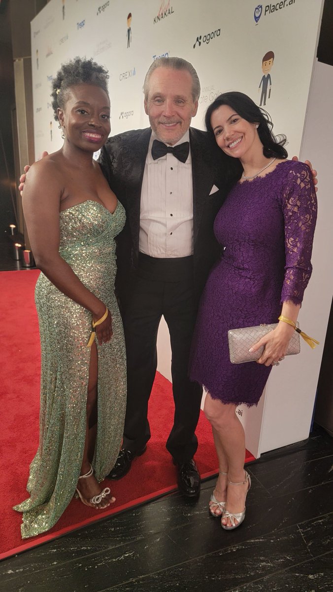 Oh what a night with <a href="/BobKnakal/">Bob Knakal | NYC Investment Sales</a> and his beautiful wife Cynthia👑
#redcarpet