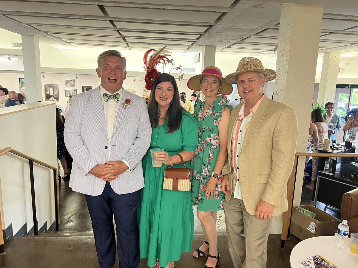 joedom's tweet image. Having a great time at the Hats &amp;amp; Hooves Derby Party 💃🏼👒🐎 with KI4HHI (Mrs D) benefitting Elevate Coweta Students #fancyhats #DerbyDay #Newnan