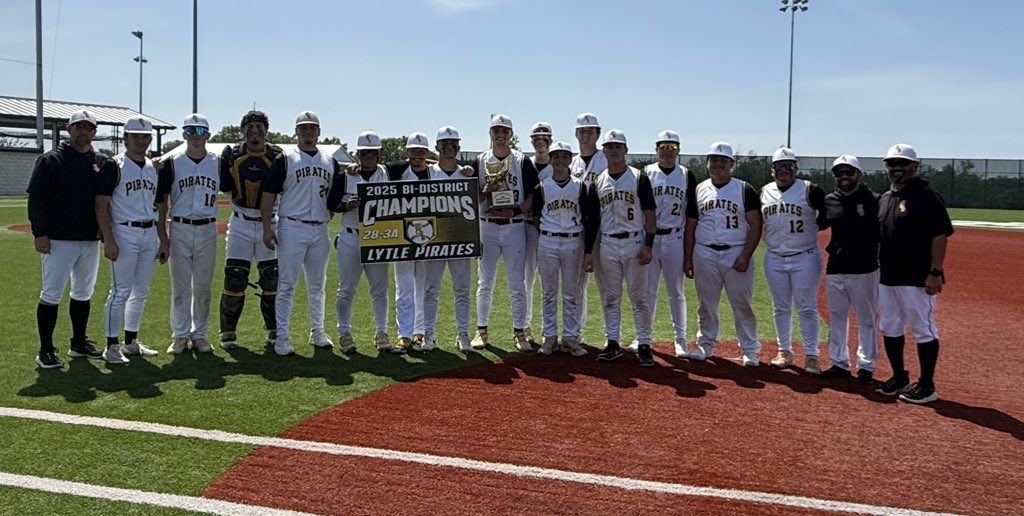 Lori Wilson🖤☠️💛 tweet media