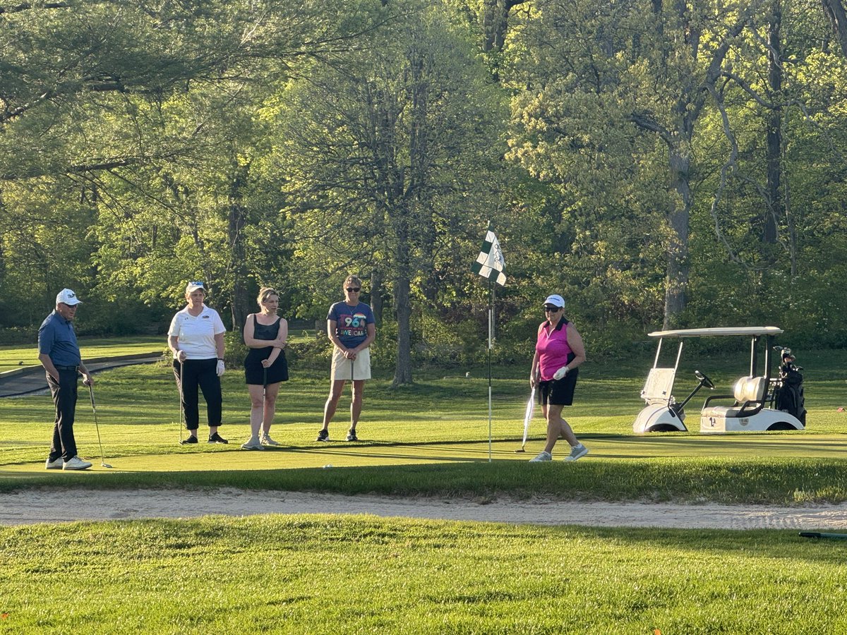 manorgolfinc's tweet image. Big night of the course for the final night of our Get Golf Ready class. #learntogolf
#fun #getgolfready