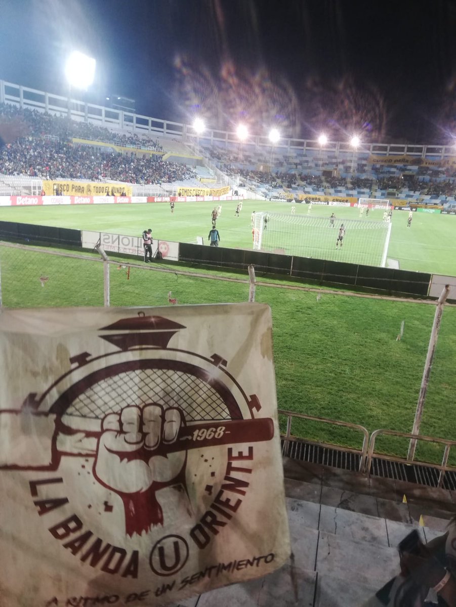 Presentes en todas las canchas donde Ⓤniversitario esté,  dejando la vida en cada canto junto al aliento más sincero de tu hinchada.

El resultado no acompañó, muchas cosas que replantear, queremos la misma garra de las gradas en la cancha. 

La banda Ⓤ oriente en Cusco 2025