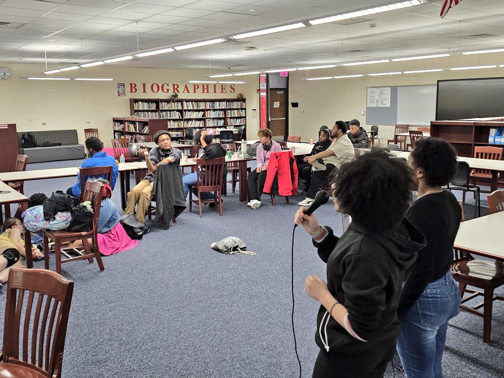 Ramen Karaoke Send-off! 🍜🎤 Raptor Anime Club finished the year strong with epic tunes, delicious noodles, and all the feels.

We're already hyped for next year – it's gonna be 🔥! See you all soon!

#raptoranimeclub #anime #animeclub  #animeart #richinstudentsuccess