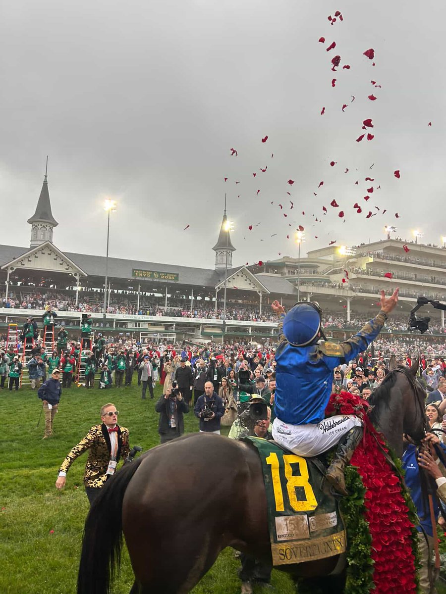 That view from the Kentucky Derby 151 winner’s circle 🤩😍🤩 #Sovereignty

📸 Brian Banahan