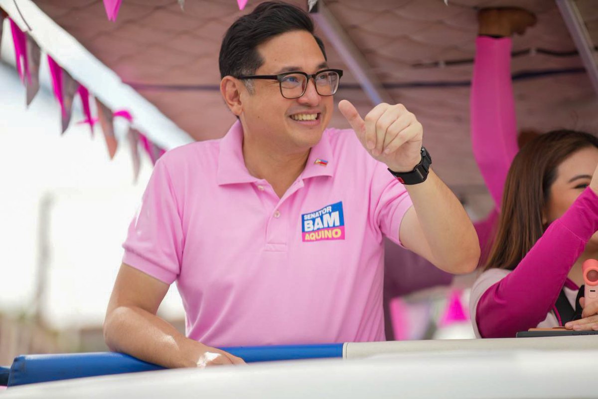bamaquino's tweet photo. Magandang umaga! Nagsimula na tayong umikot sa NCR para sa ating motorcade! Malapit na tayo sa finish line! Itodo na natin ang HULING LINGGO ng ating kampanya para ipanalo ang Libreng Kolehiyo at Siguradong Trabaho sa Senado!

SENADOR BAM AQUINO: IPAGLALABAN ANG BAWAT PILIPINO 🇵🇭

#5AquinoBam