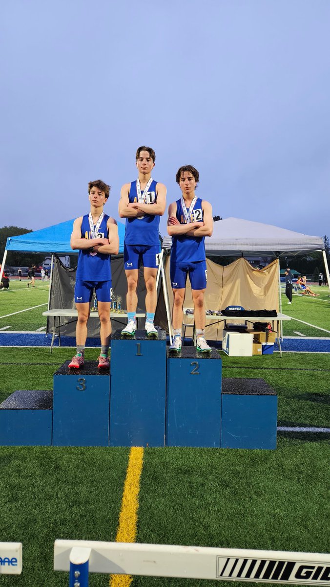 AldenTrack's tweet image. ✨Gage Fieder wins 3200 and set a new meet record with a 9:36.
Evan took 2nd and Caleb took 3rd!