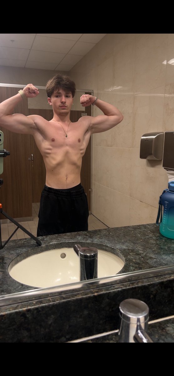 GYM STREAM

twitch.tv/h1ghsky1