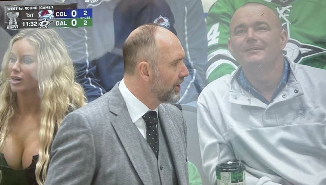 spittinchiclets's tweet image. Dallas brought in the BIG GUNS for tonight’s game 👀