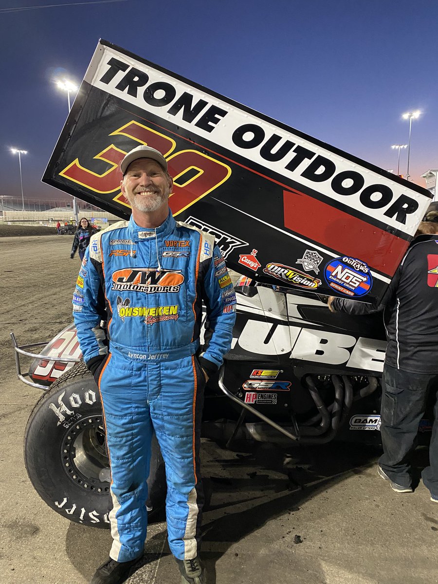 Taking 410 heat 3 is Lynton Jeffrey. <a href="/LyntonJeffrey/">Lynton Jeffrey</a> 

#KnoxvilleChampionshipSeries