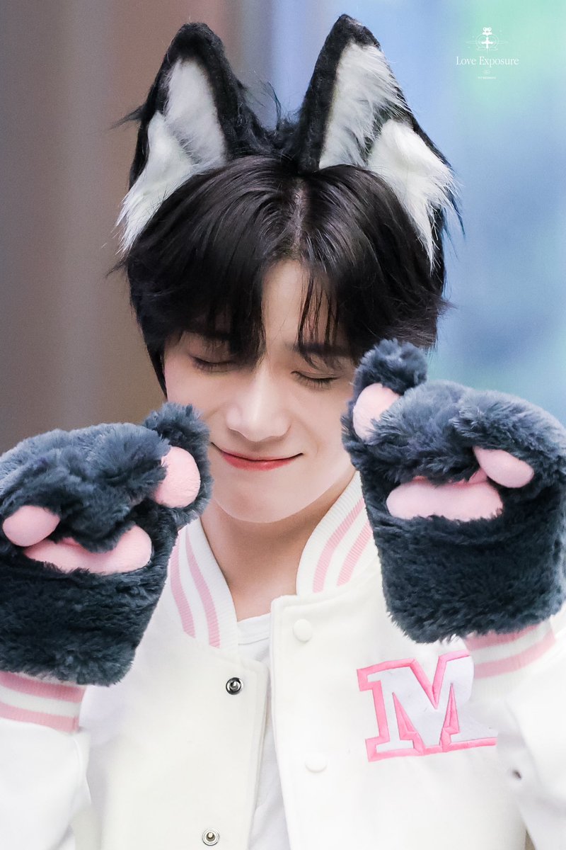 lovexposure313's tweet photo. 250503 와리와리제 미팬 

#TXT #범규 #BEOMGYU 
#TOMORROW_X_TOGETHER https://t.co/LH6BezDbpy