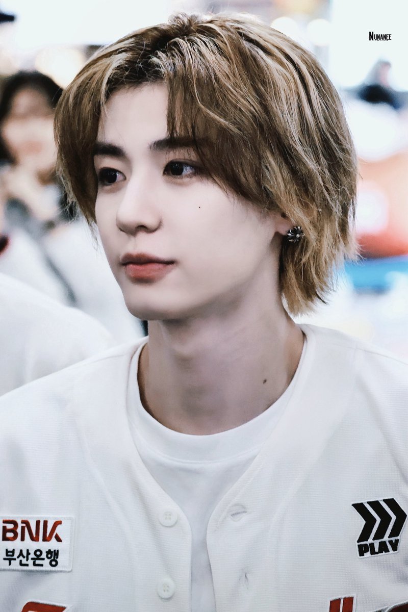 250504

⚾️

#이한 #LEEHAN  
#보이넥스트도어 #BOYNEXTDOOR