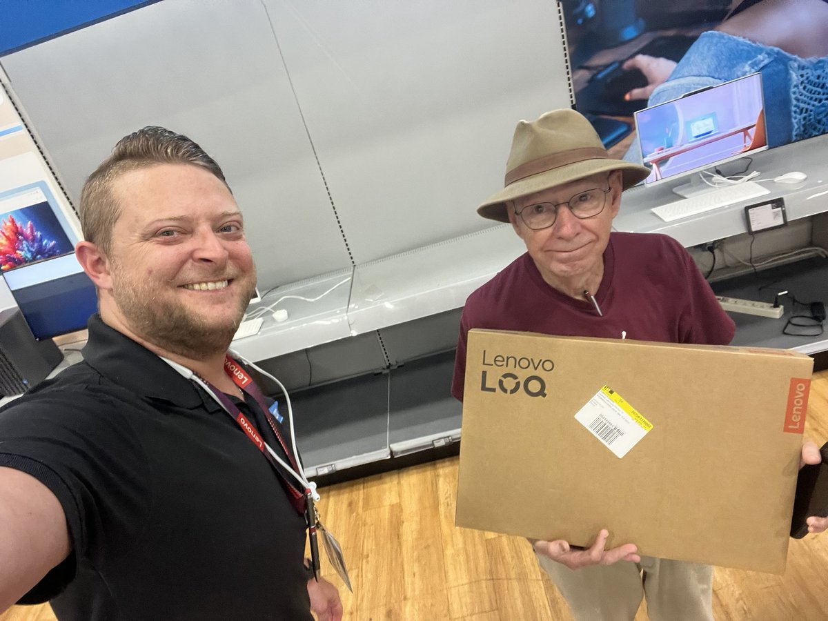 RyanInRaleigh2's tweet photo. #WeAreLenovo #PremiumSTARS https://t.co/Fza9pVpwDO