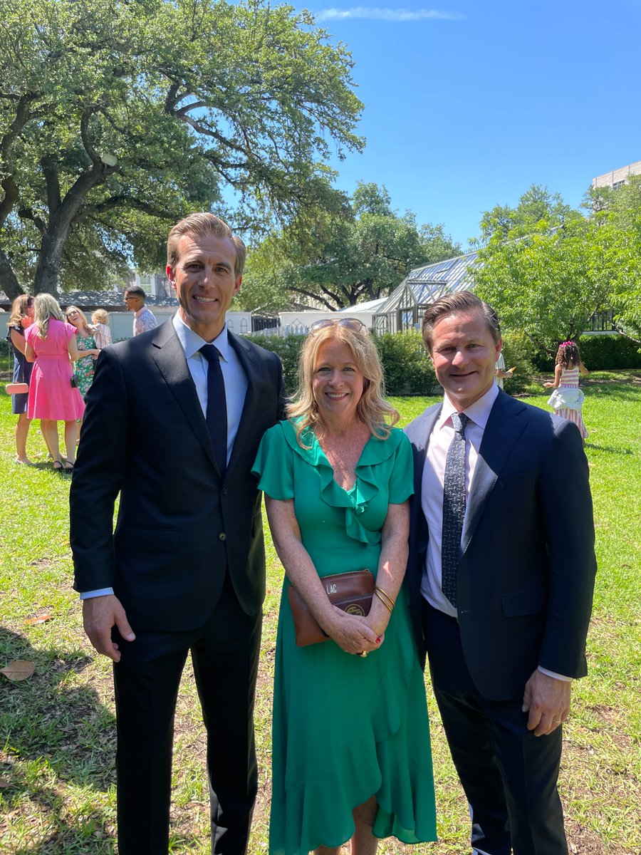 It’s official—Texas has made history! 🇺🇸 Governor Abbott has signed SB2 into law, ushering in a powerful new era of school choice and opportunity for families across the state. 
The future is bright for Texas students—and it starts now.