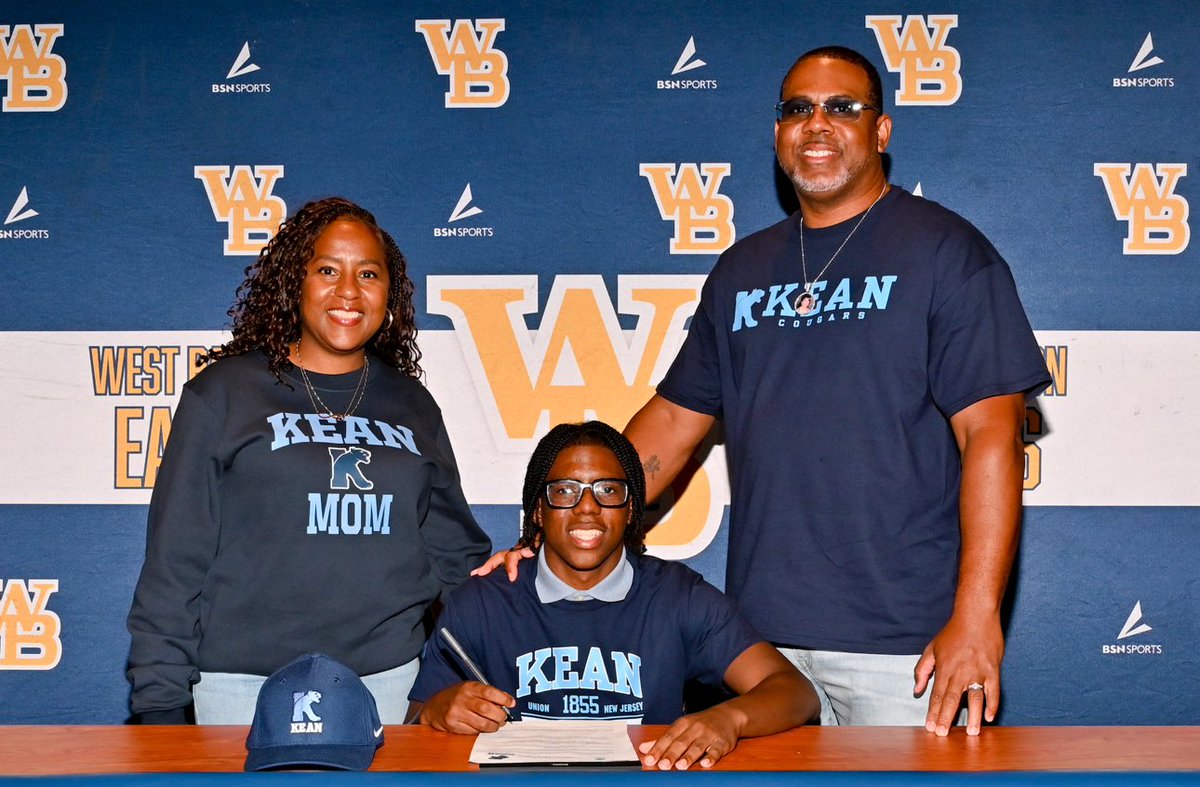 JustinB50464315's tweet photo. Official Signing Day! All thanks be to god. I am thankful for my parents and coaches for everything they did to get me to this point. Thank you to @KUFootball212 @CoachGarrett53 @CoachEvanDurand for giving me the opportunity to compete at the next level. #climb2025 F.I.G.H.T 🐾 https://t.co/ftK4Qdbf2u