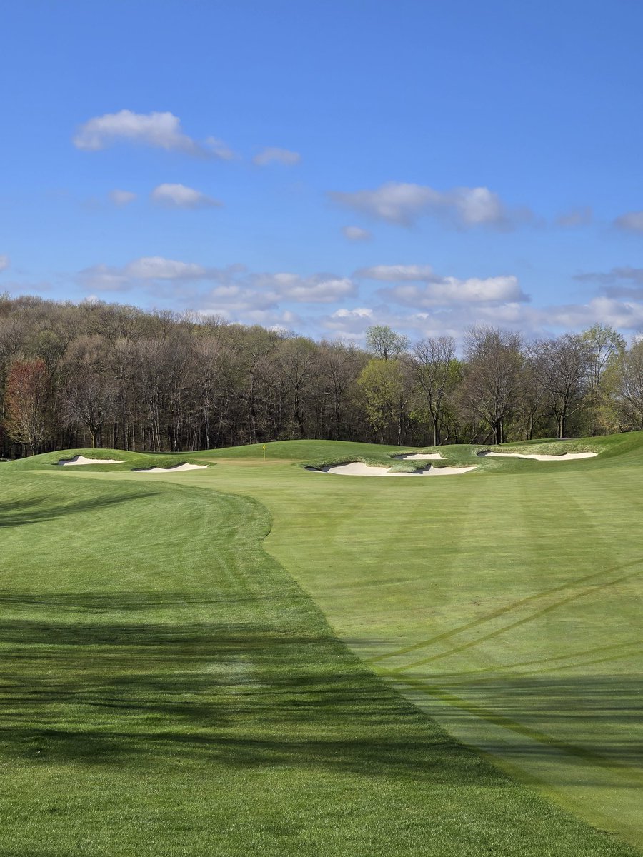 bearpathsup's tweet image. For May 3rd in MN, and the long spring. The Turfgrass team has been putting in the work to make @BearpathGCC great again. @michaelfreeberg Twitterless  Parker Borensen.  What we have created is pretty special and I'm very greatful for a fantastic team!!  

Opening Scramble 🔥🔥