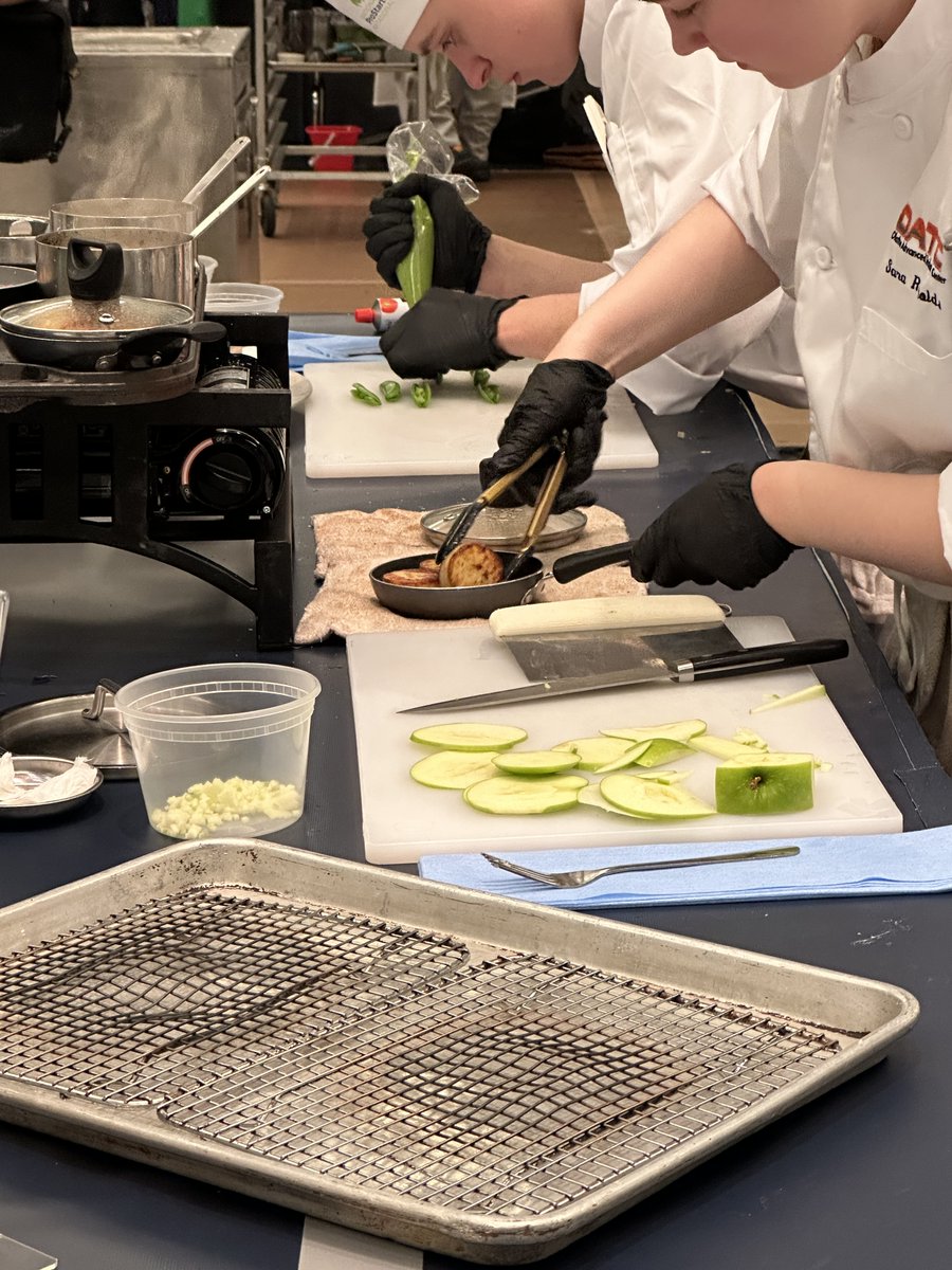 KSRestaurant's tweet image. Today was competition day for our ProStart Culinary team! #NPSI2025 #MadeinProStart #RoadtoNPSI 👏