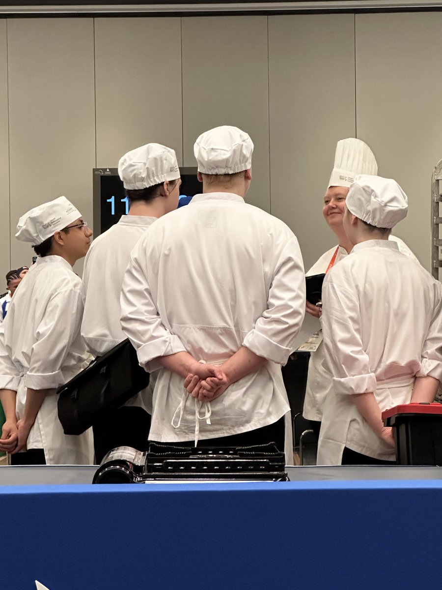 KSRestaurant's tweet image. Today was competition day for our ProStart Culinary team! #NPSI2025 #MadeinProStart #RoadtoNPSI 👏