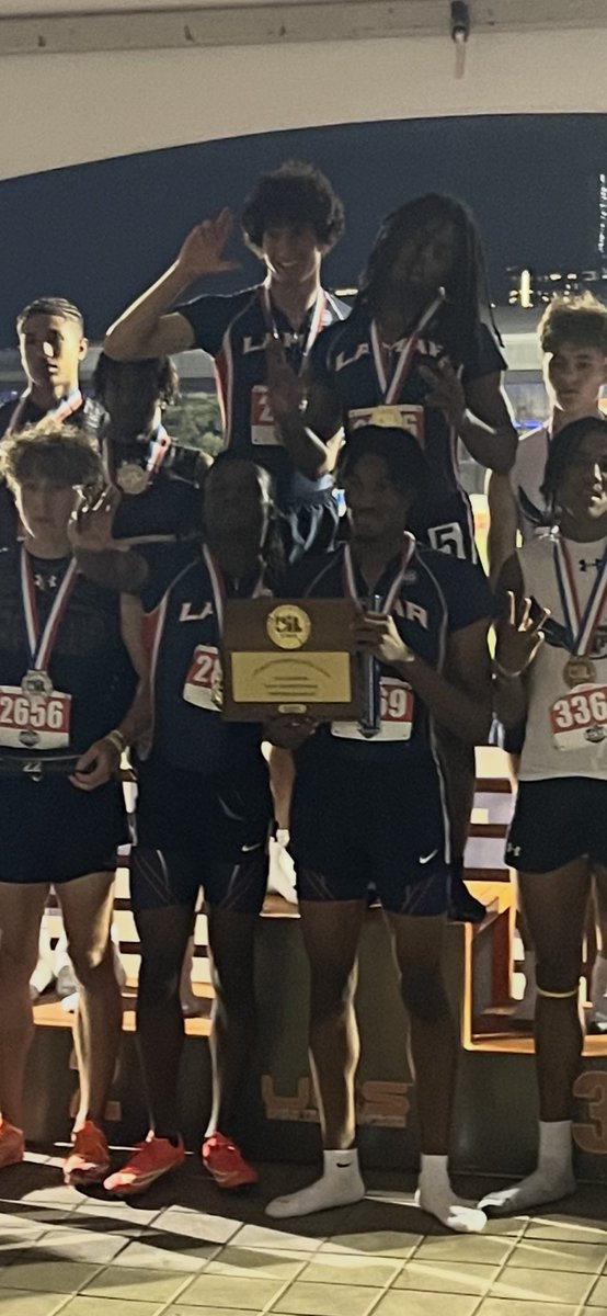 Rgraves04 (@rgraves04) on Twitter photo 6A State Champions! <a href="/lamar_track/">Houston Lamar Track</a> wins the boys 4x400 in 3:11.94 to clinch the title!!! #LBlock 6A State Champions! <a href="/lamar_track/">Houston Lamar Track</a> wins the boys 4x400 in 3:11.94 to clinch the title!!! #LBlock