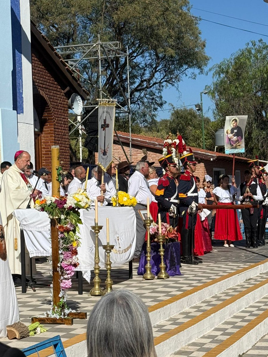 ArancibiaRodrig's tweet image. Compartiendo con miles de fieles una gran jornada llena de sol y fe en la Santa Misa y la procesión en honor al Santo Cristo de la Quebrada.