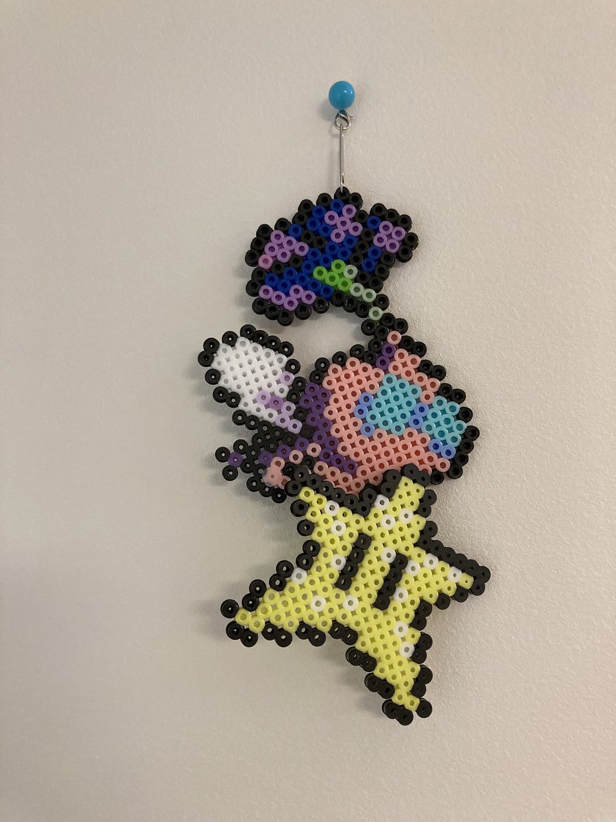 アイロンビーズ作品
『羽ピクミン』

色んなものを運んでくれます！

#アイロンビーズ
#ピクミン
#羽ピクミン