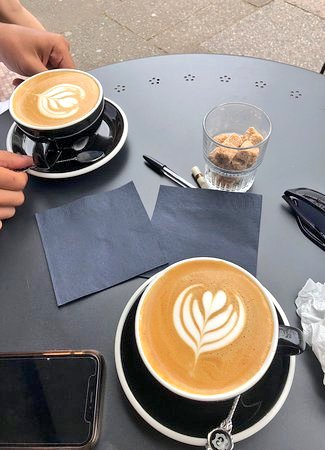 *˝اﻟﻟهـﻣ أدم علينا عافيتڪ وتوفيقڪ وسعادتڪ˝*                                                                               
             - ﮼صبآح الخير ."

#صباح_الخير