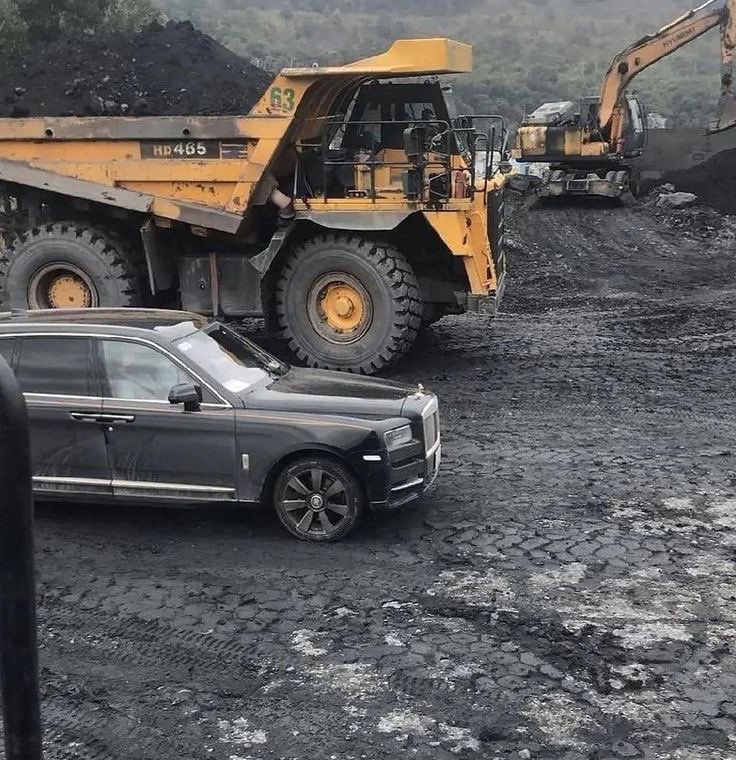 Contractor tweet media