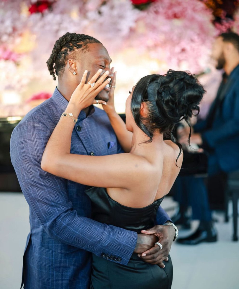 PHLEaglesNation's tweet image. Congratulations to AJ Brown and his fiancé Kelsey on their engagement. 💍🦅