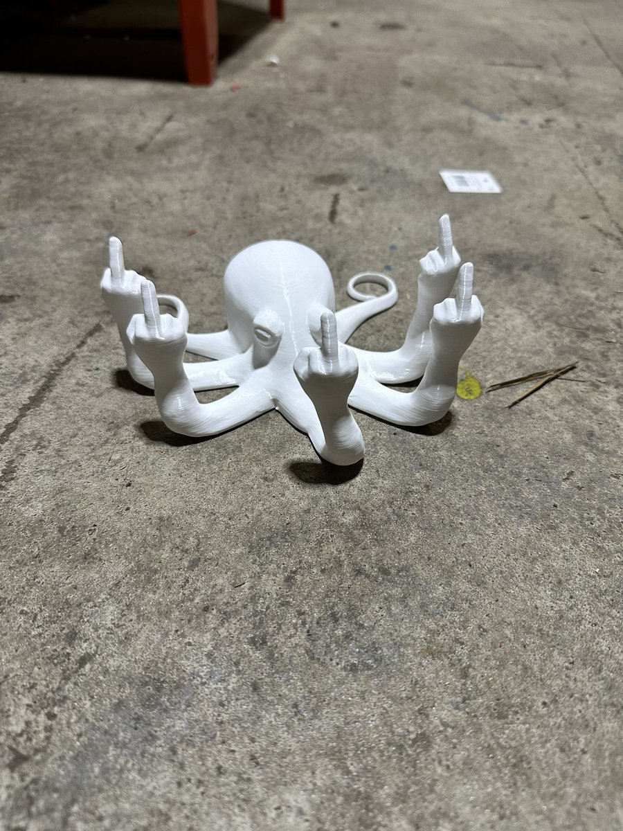 I need a cheeper 3D printer that can easily do projects like this. And aren’t too hard for people who have absolutely no experience with them. Any help is greatly appreciated.  Apologies for 5 of his limbs 😉