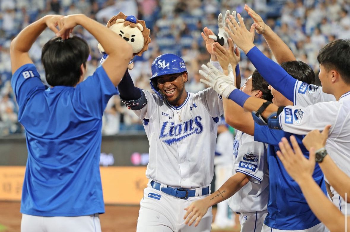 A11 Bets (@a11bets) on Twitter photo FREE KBO PLAY OF THE WEEK 🇰🇷🇰🇷🇰🇷
🔓 300 LIKES + RETWEETS ASAP 🔓
GOAT COLLAB <a href="/DirtyBubbleBets/">Dirty Bubble Bets</a> 🐐
20-4 HISTORIC KBO RUN (83.33%) 👑
Sponsored By <a href="/Play_Texan/">Play Texan Sportsbook</a> 🔥🔥🔥 FREE KBO PLAY OF THE WEEK 🇰🇷🇰🇷🇰🇷
🔓 300 LIKES + RETWEETS ASAP 🔓
GOAT COLLAB <a href="/DirtyBubbleBets/">Dirty Bubble Bets</a> 🐐
20-4 HISTORIC KBO RUN (83.33%) 👑
Sponsored By <a href="/Play_Texan/">Play Texan Sportsbook</a> 🔥🔥🔥