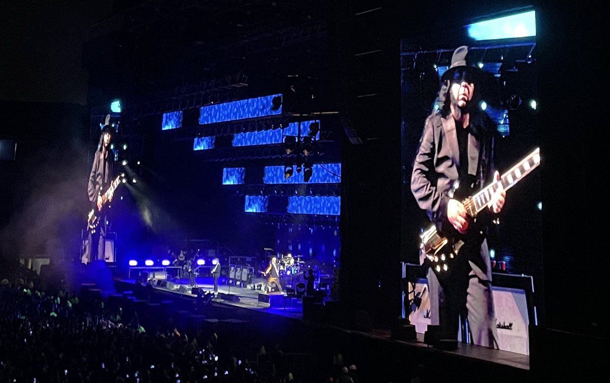 Absolutamente descomunal <a href="/systemofadown/">System Of A Down</a> en Vélez esta noche. Otra liga. Mañana tendré una de las contracturas cervicales más antológicas de lo que va de mi vida.