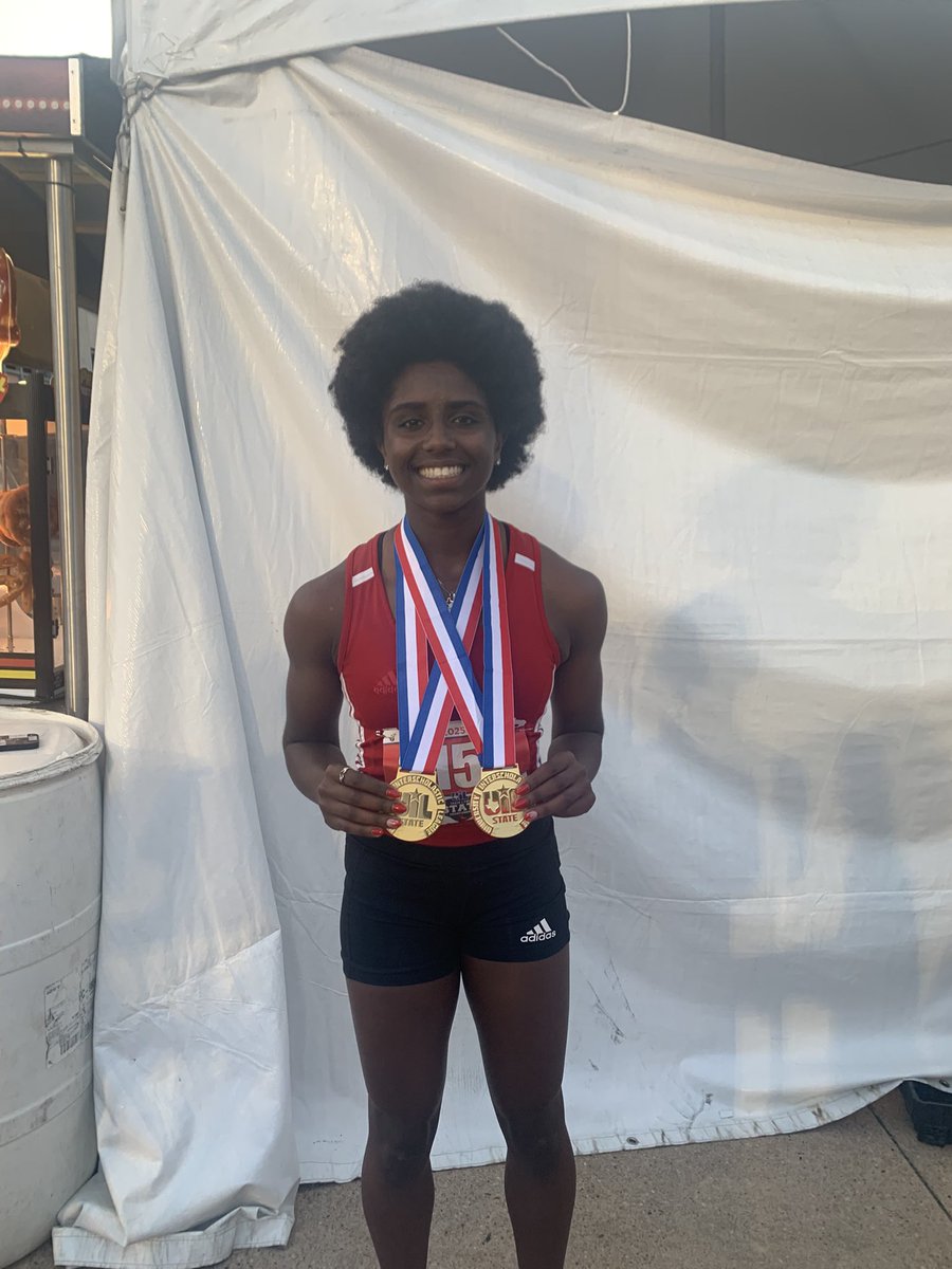 tomballgirlsTrk's tweet photo. Congrats to Peach Booker as she goes 2 for 2 🥇🥇. Double State Champion 100H/300H! Tomball is proud of you.
#exceedexpectations
@THS__athletics @TISDTHS @TomballISD https://t.co/m2OSQfyrXm