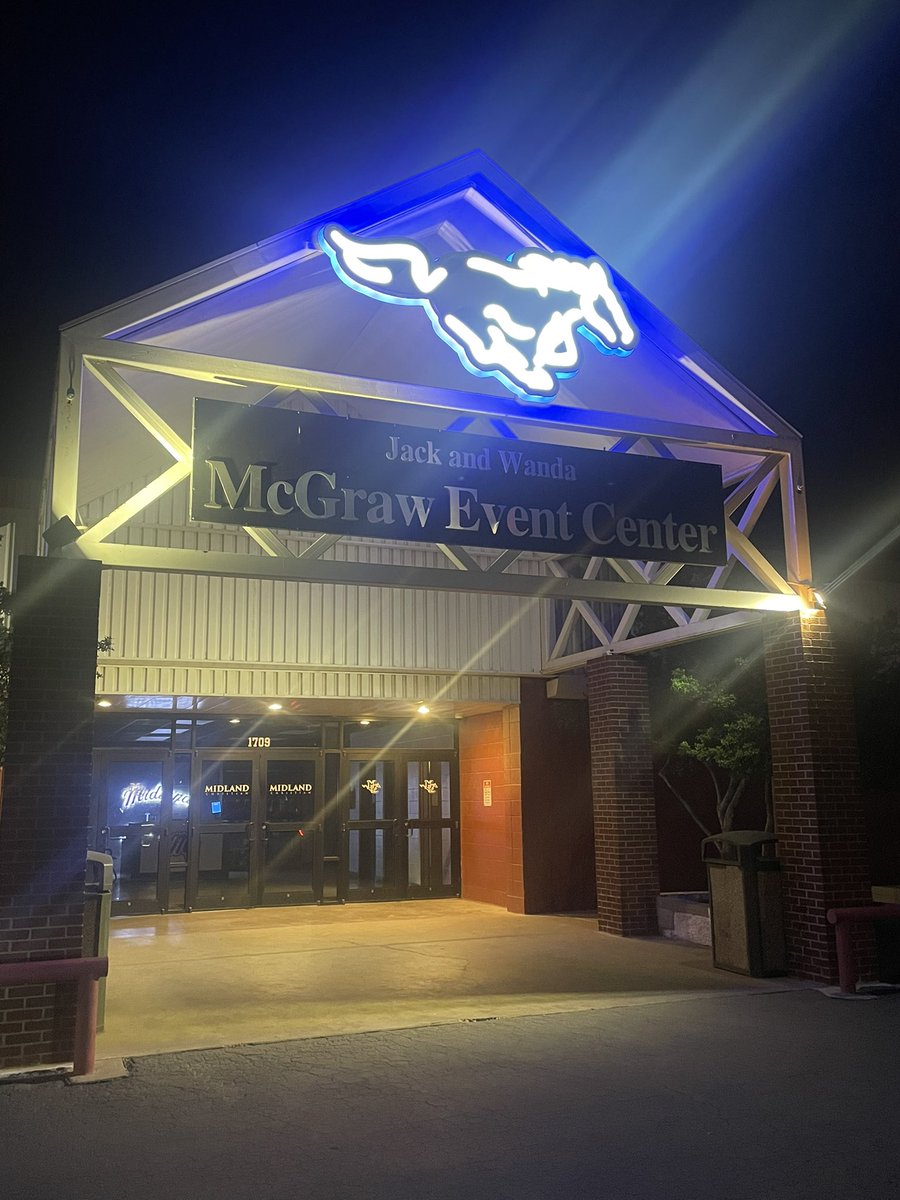 Midland Christian Athletics (@mcsmustangath) on Twitter photo 🚨 Man the towers and light The Mustang! <a href="/MCSMustangTFXC/">MCS Track & Field</a> Boys & Girls are 2025 State Champs‼️
🔵#PonyUp #mUStangs⚪️ 🚨 Man the towers and light The Mustang! <a href="/MCSMustangTFXC/">MCS Track & Field</a> Boys & Girls are 2025 State Champs‼️
🔵#PonyUp #mUStangs⚪️