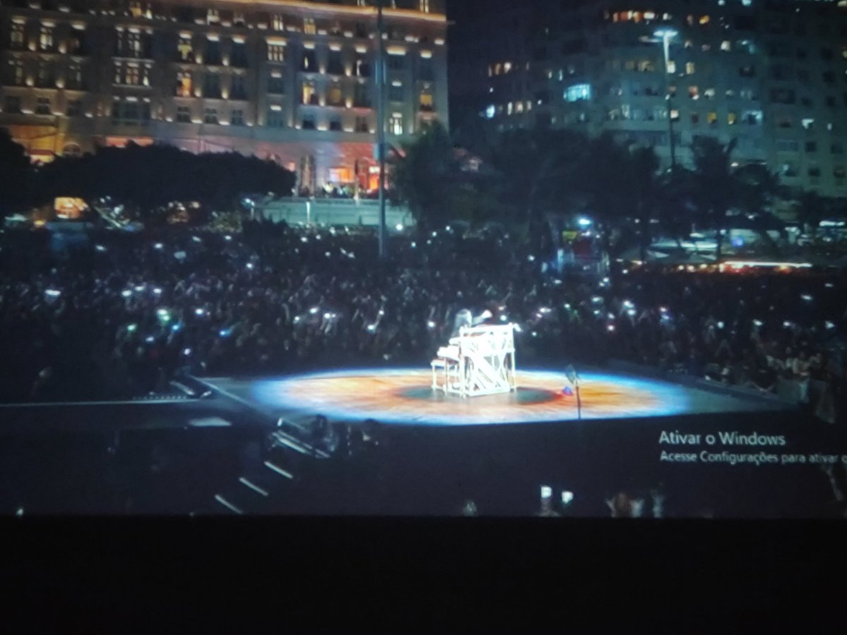 michaelvin's tweet image. Poucas lanternas acesas.
Foi tudo roubado já...