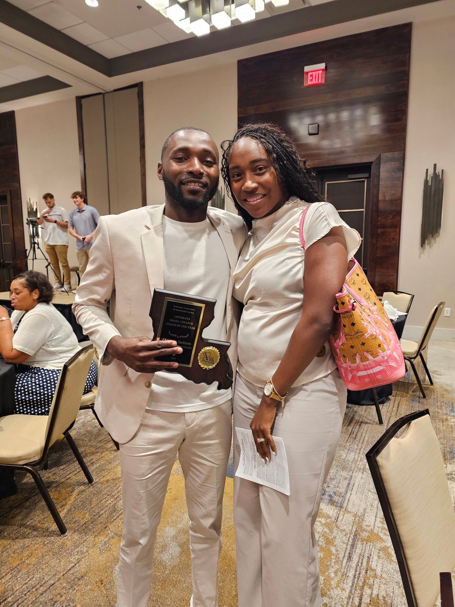 LSUA_MBB's tweet image. Congratulations to our 2025 Louisiana Small College Coach & Player of the year @coachdmojack @KashieNatt1 Well deserved! 💜💛