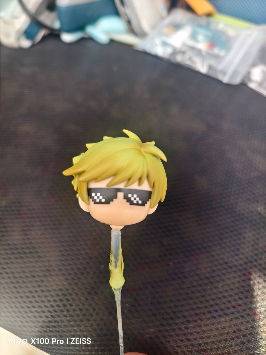 MaokaiLen's tweet photo. 磨改粘土人头那边终于搞定了一只，不过脸还没做，思考是水贴脸还是丙烯画脸好…… https://t.co/MjaY3lZGkV
