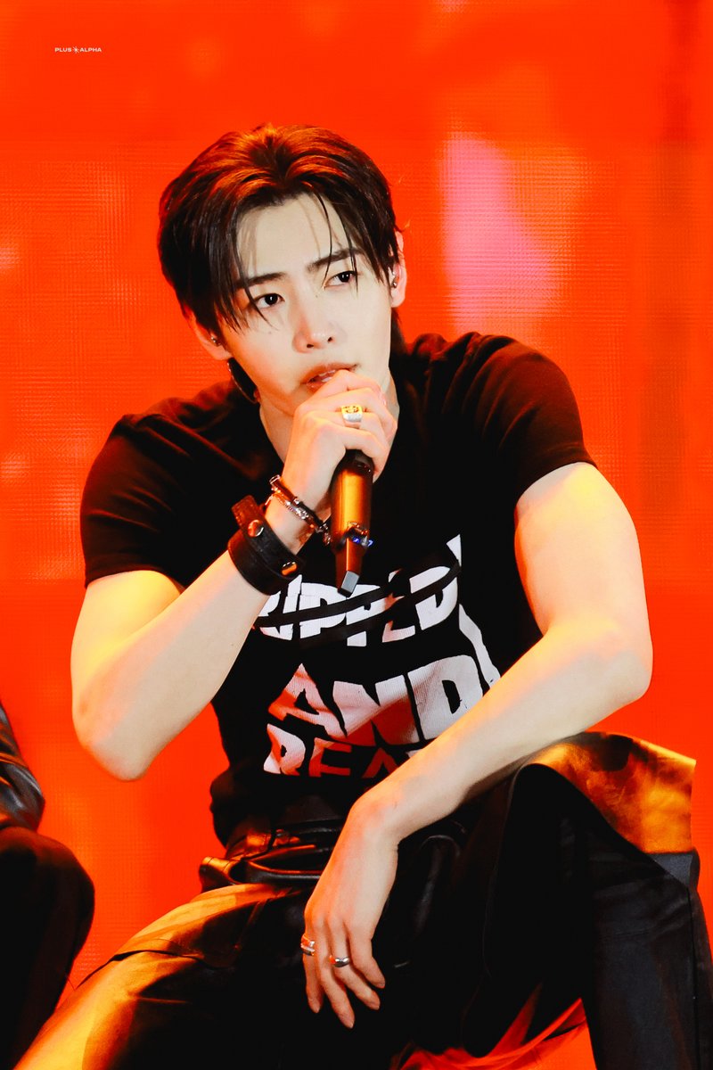 ᴘʟᴜs♱ᴀʟᴘʜᴀ tweet media