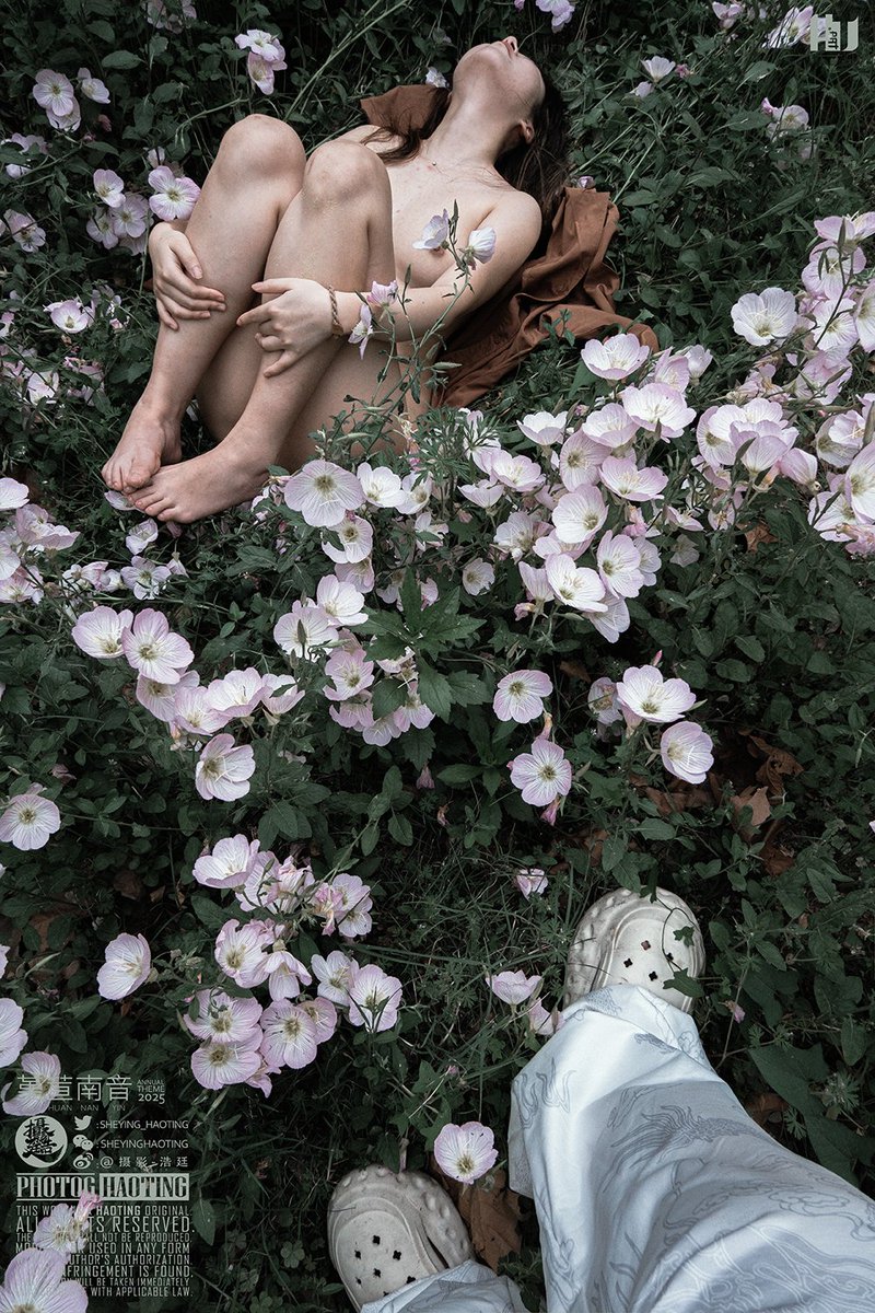 堇荁南音/月见草

@ShiinaYukiIi
@Fengsiyuan
#约拍 #人体艺术 #独立摄影 
#HAOTING #摄影浩廷 #浩廷
#NSFW #NudeArt #NudePhotography 
#ArtisticNude #BoudoirPhotography https://t.co/wHuQOCM2Vc