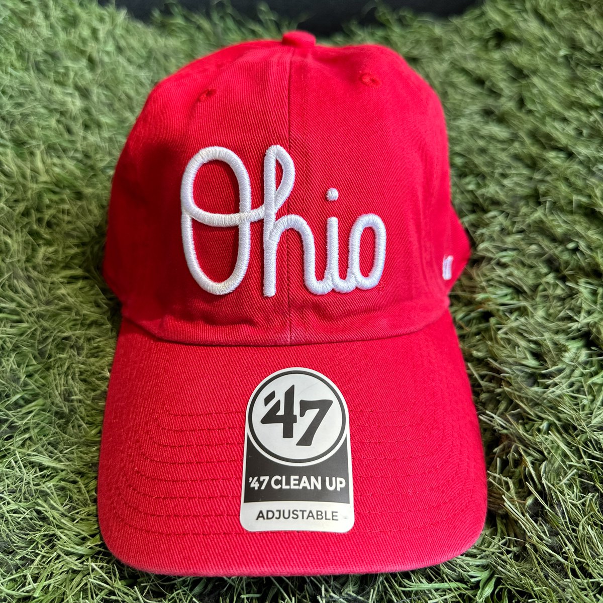 🚨 Mascot Monday 🚨

👀 RT for a chance to win this Ohio State hat! 🔥

1️⃣ Lucky Winner will be announced later today‼️ 

#GoBucks | <a href="/SugardaleFoods/">Sugardale Foods</a>