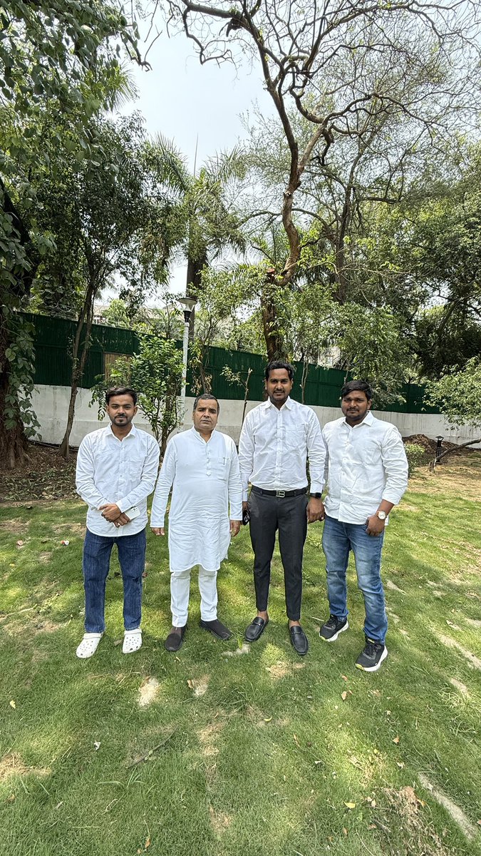 SunilThekma's tweet image. आजमगढ़ सांसद माननीय  @MPDharmendraYdv जी !!
#dharmendrayadav #suneelthekma