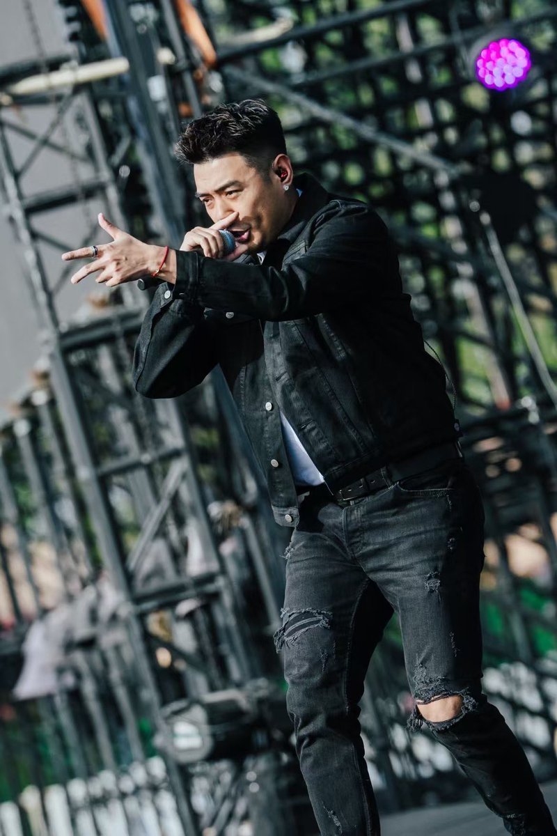 #2025银川超级音乐节 Day1收队
粉丝们收图