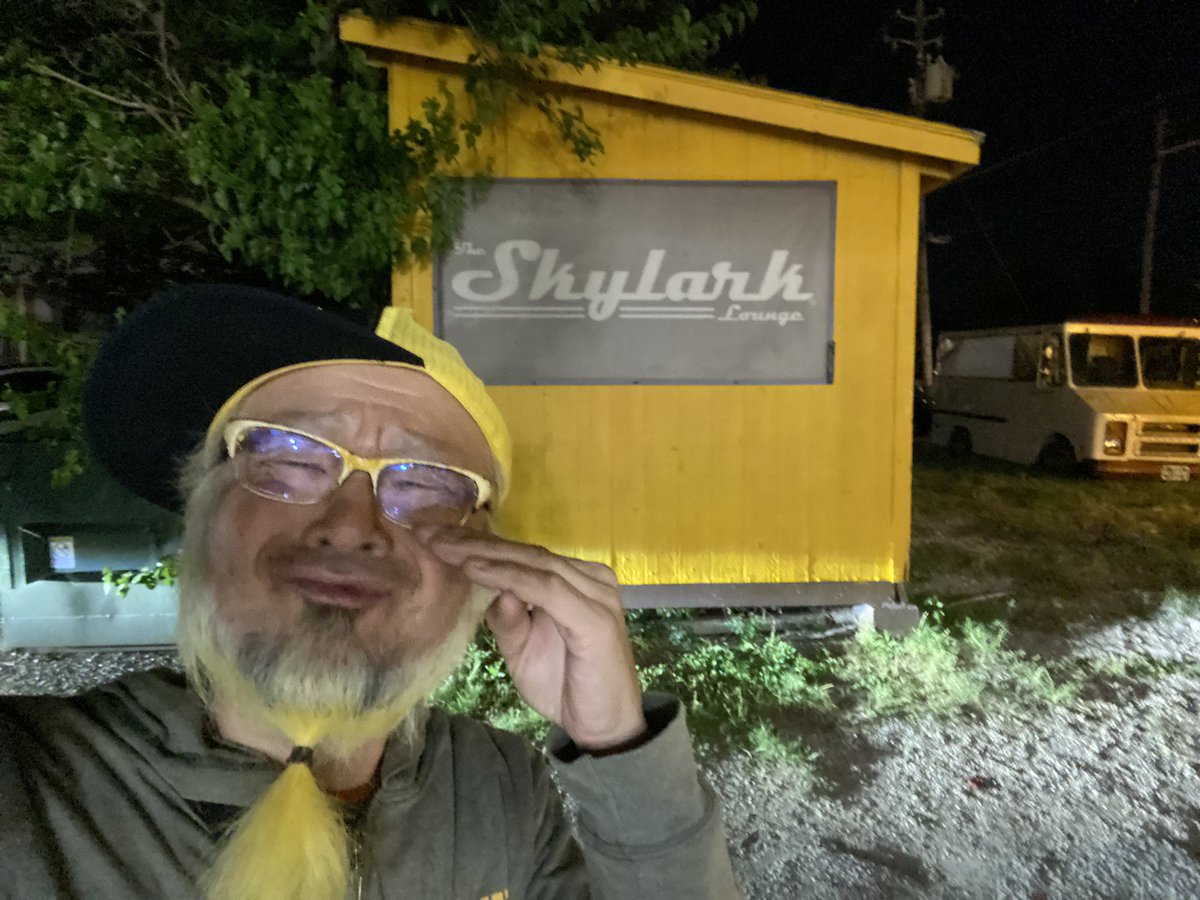 peeyellow's tweet image. Tomorrow last day!!!soooo sad!!!!!!Good by skylark lounge in Austin, TX!!!
#skylarklounge #austin #tx