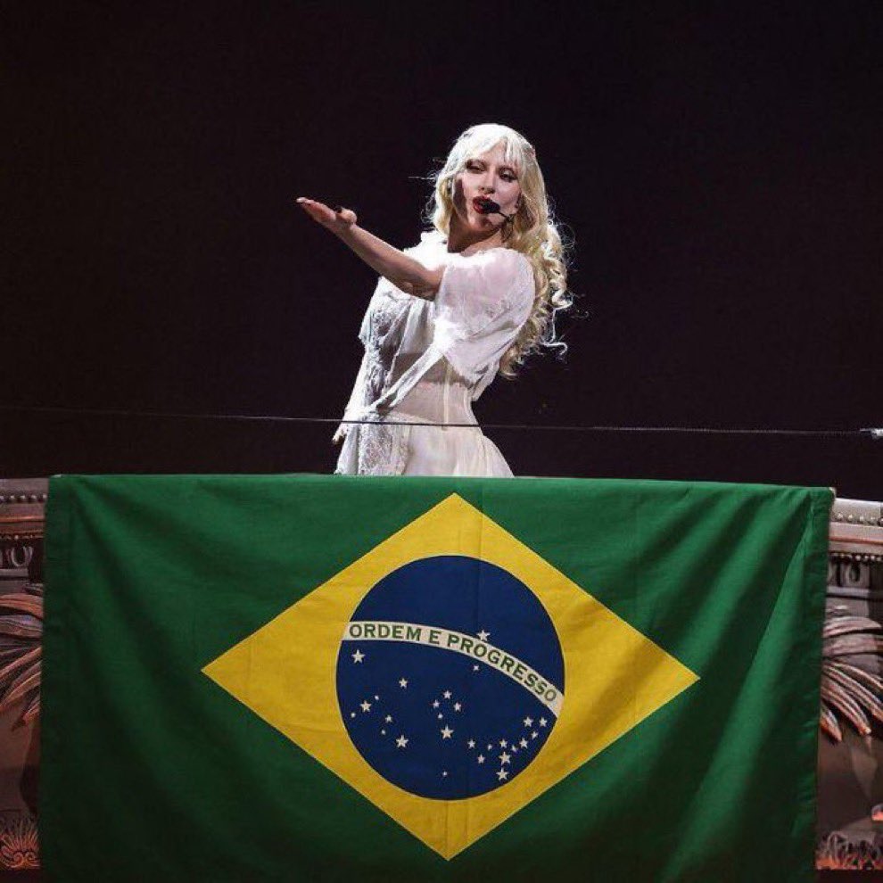 GⱯGⱯ THROWBⱯCKS tweet media