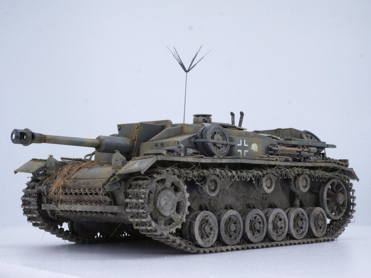 RockkenModel's tweet image. 1/35 ドラゴン Ⅲ号突撃砲 F型
車体は概ね完了です。
アフリカ色とジャーマングレーの2色迷彩、格好良い!